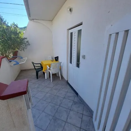Apartman Emi, Deluxe Superior 4 Star Apartment, Your Piece Of Heaven With Sea View Apartment