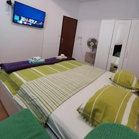 公寓 Apartman Emi, Deluxe Superior 4 Star Apartment, Your Piece Of Heaven With Sea View
