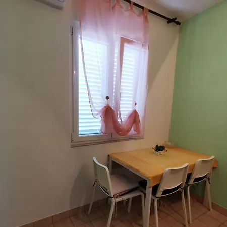 Apartment Apartman Emi, Deluxe Superior 4 Star Apartment, Your Piece Of Heaven With Sea View *