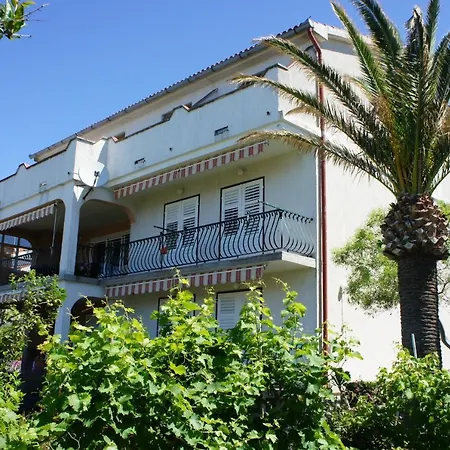 Apartman Emi, Deluxe Superior 4 Star Apartment, Your Piece Of Heaven With Sea View Apartamento